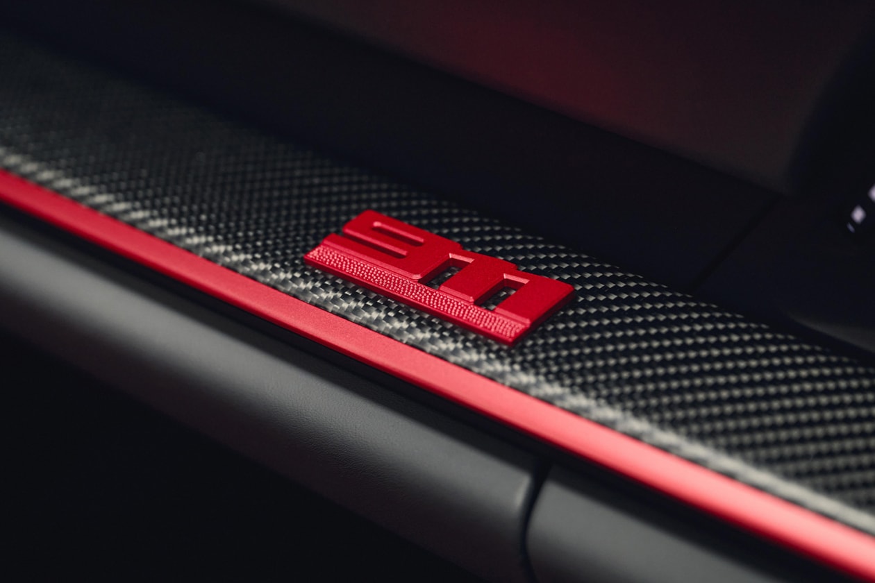 Porsche 911 GT3 S/C Cabriolet Details and Features S/T speedster convertible red gold grey pyro red graphics gt3 rs