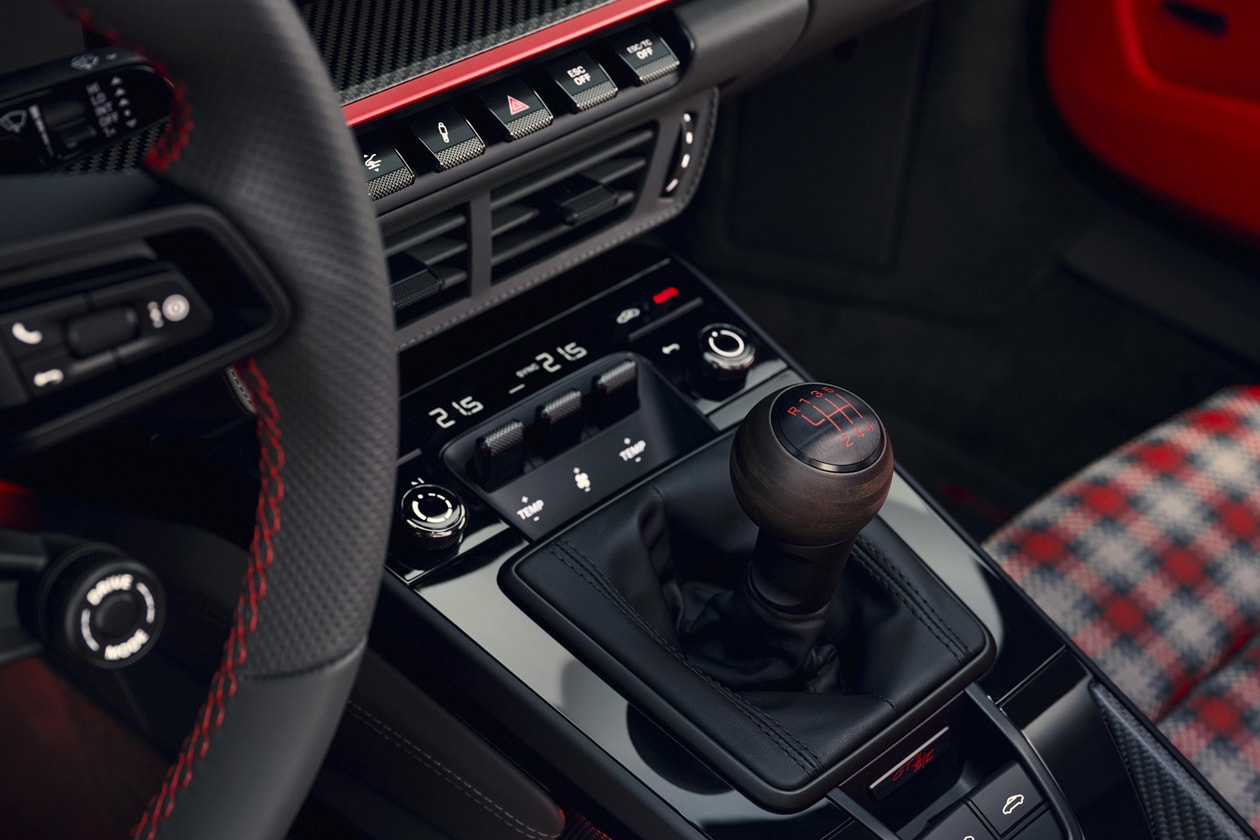 Porsche 911 GT3 S/C Cabriolet Details and Features S/T speedster convertible red gold grey pyro red graphics gt3 rs