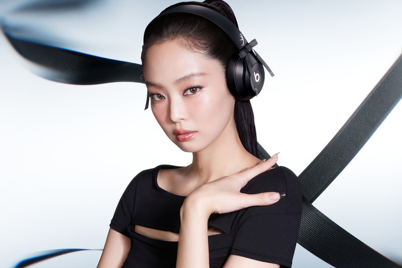 Beats and JENNIE Reunite for Special Edition ‘Onyx Black’ Solo 4 Headphones blackpink
