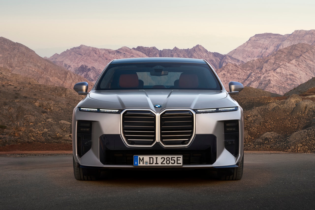 BMW Introduces Neue Klasse 7-Series Luxury Limousine 7-er