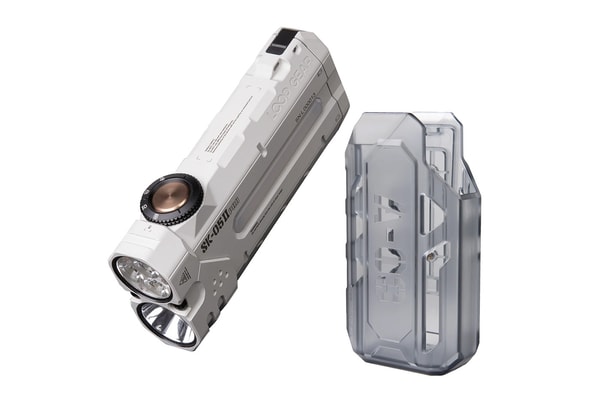 LOOPGEAR SK05 Pro 2 dual-beam flashlight with 5000 lumens and USB-C power bank in rugged EDC setup