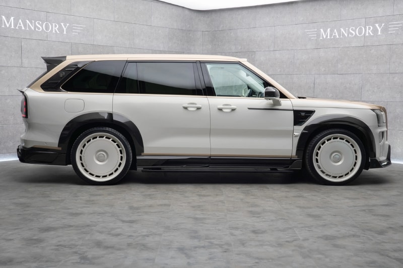 Mansory Zeekr 9X widebody SUV in white and bronze with carbon fiber bodywork at Auto China 2026