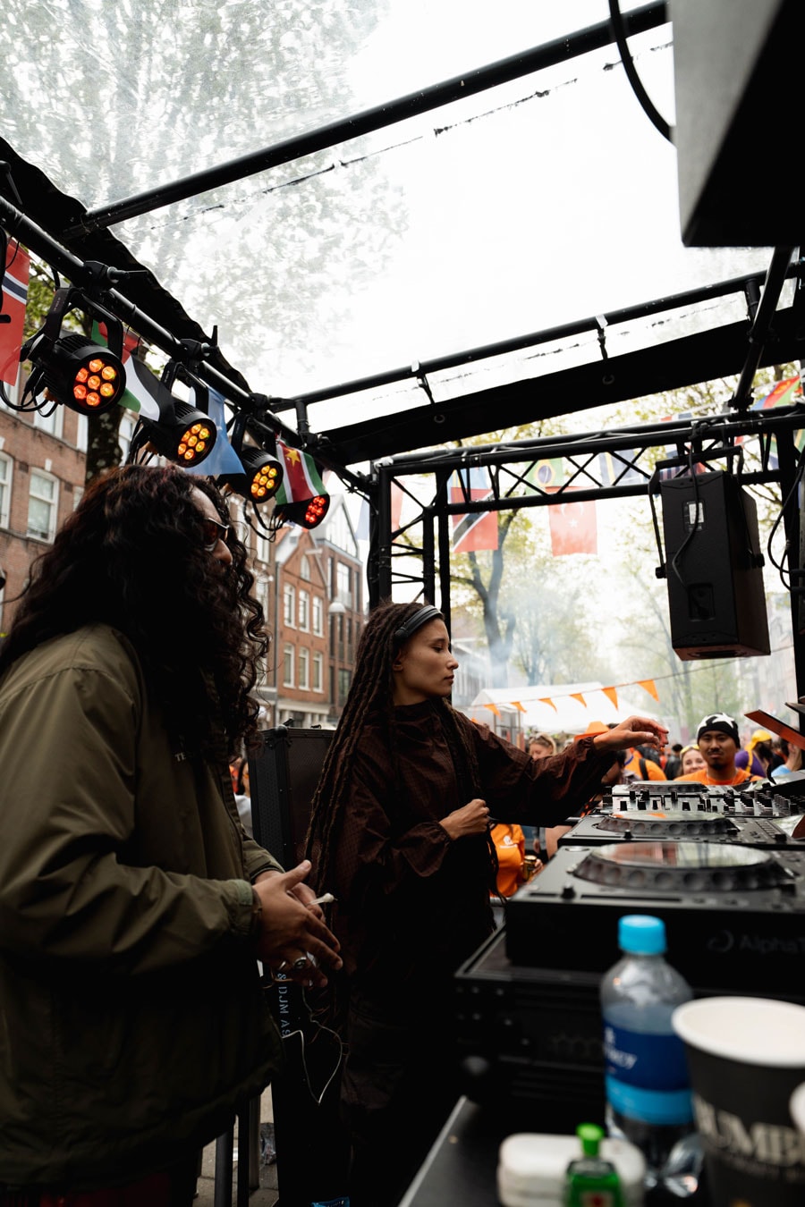 jd sports jarreau vandal kings day amsterdam soundsystem Lamsi Disco Arabesquo JAEL streets netherlands dutch local music sounds
