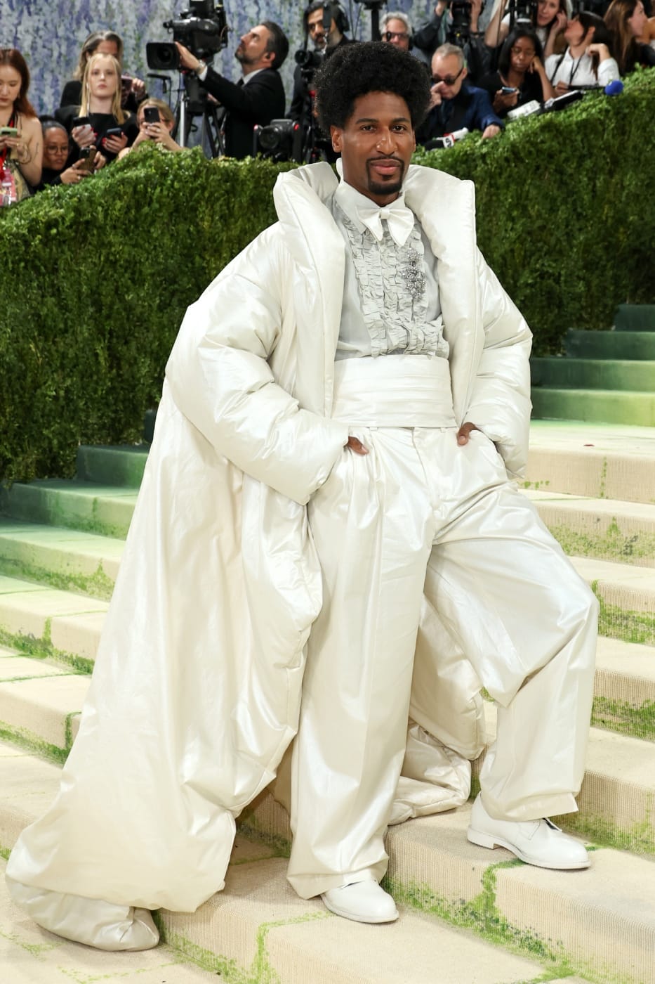hypebeast.com - Sophie Caraan - Fit Check: Jon Batiste and ERL Channel Barkley L. Hendricks Into a Sculptural Met Gala Run