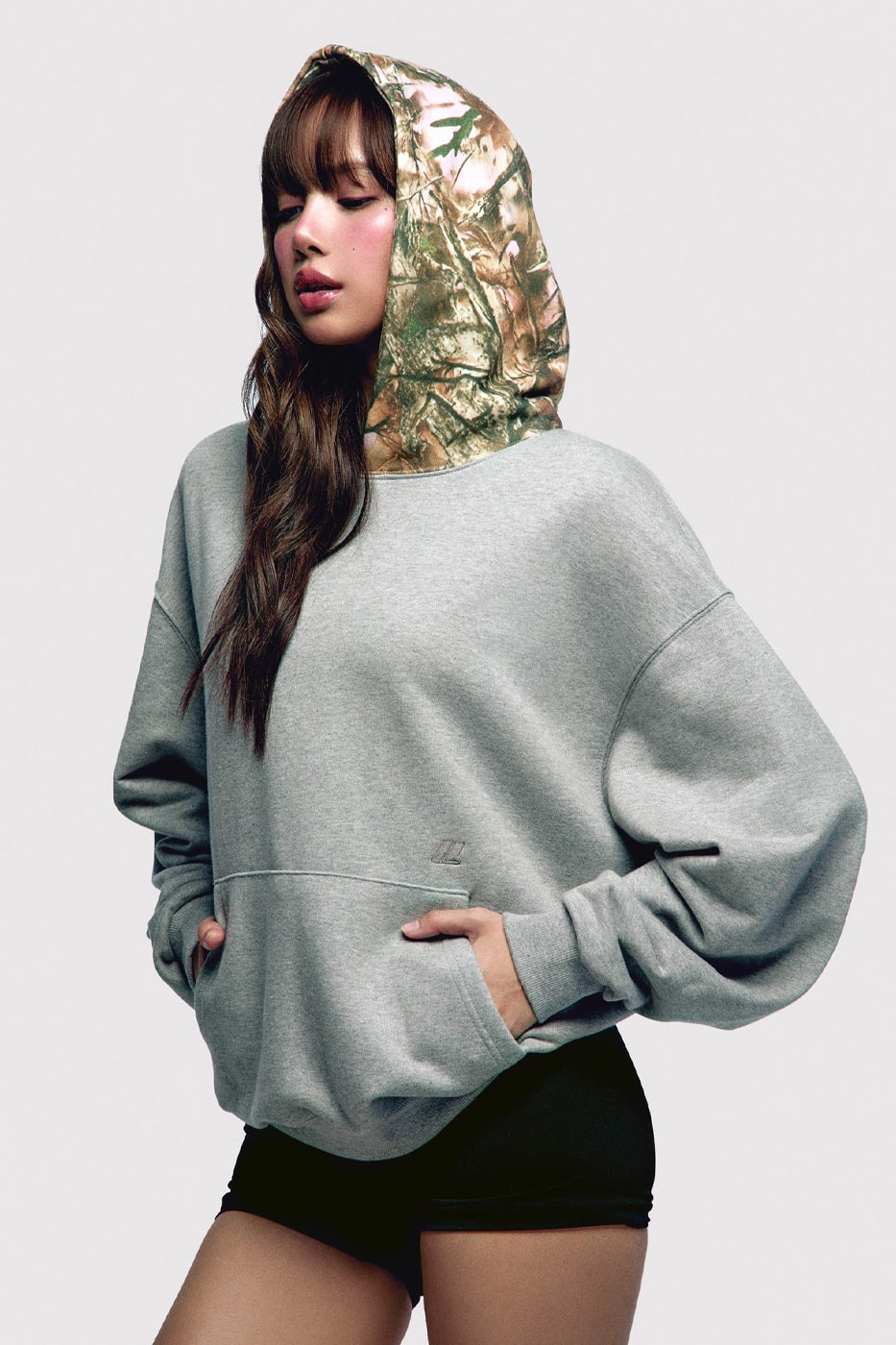 BLACKPINK Lisa's Label LLOUD Arrives in Tokyo for an Exclusive Pop-Up restir iwannabangkok kpop