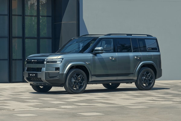 BYD Ti7 seven-seat plug-in hybrid SUV for the UK market