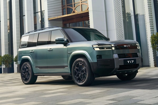 BYD Ti7 seven-seat plug-in hybrid SUV for the UK market