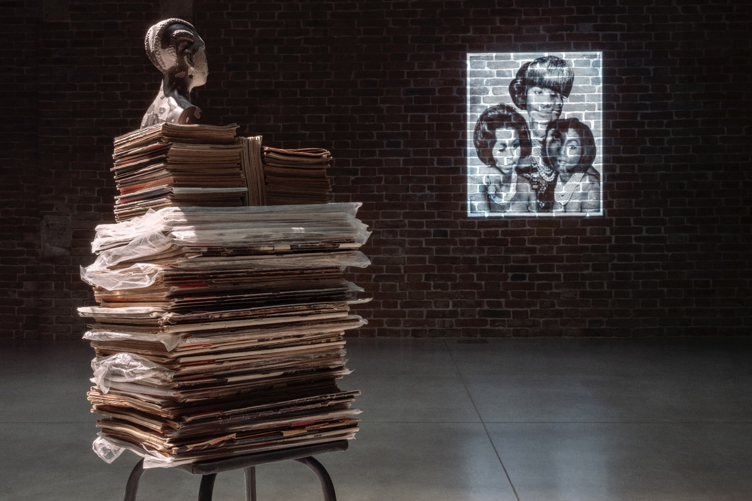 Lorna Simpson 'Third Person' Venice Exhibition Art Artworks Source Notes Punta della Dogana