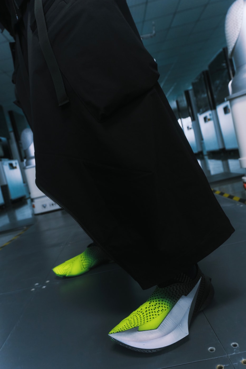 ACRONYM aliveform 3d printed shoe the Blade Release Info