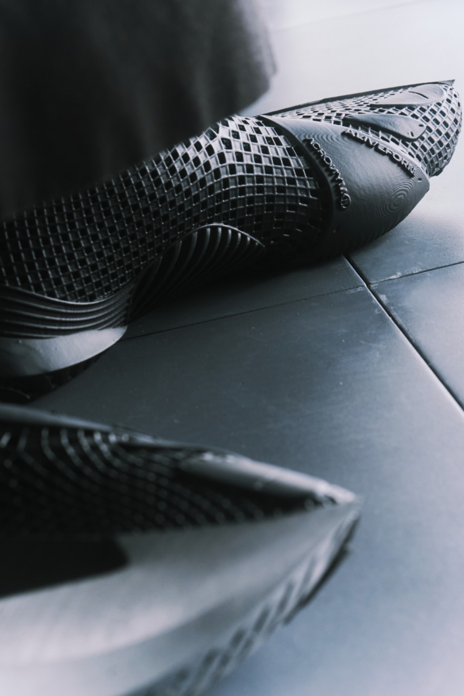 ACRONYM aliveform 3d printed shoe the Blade Release Info