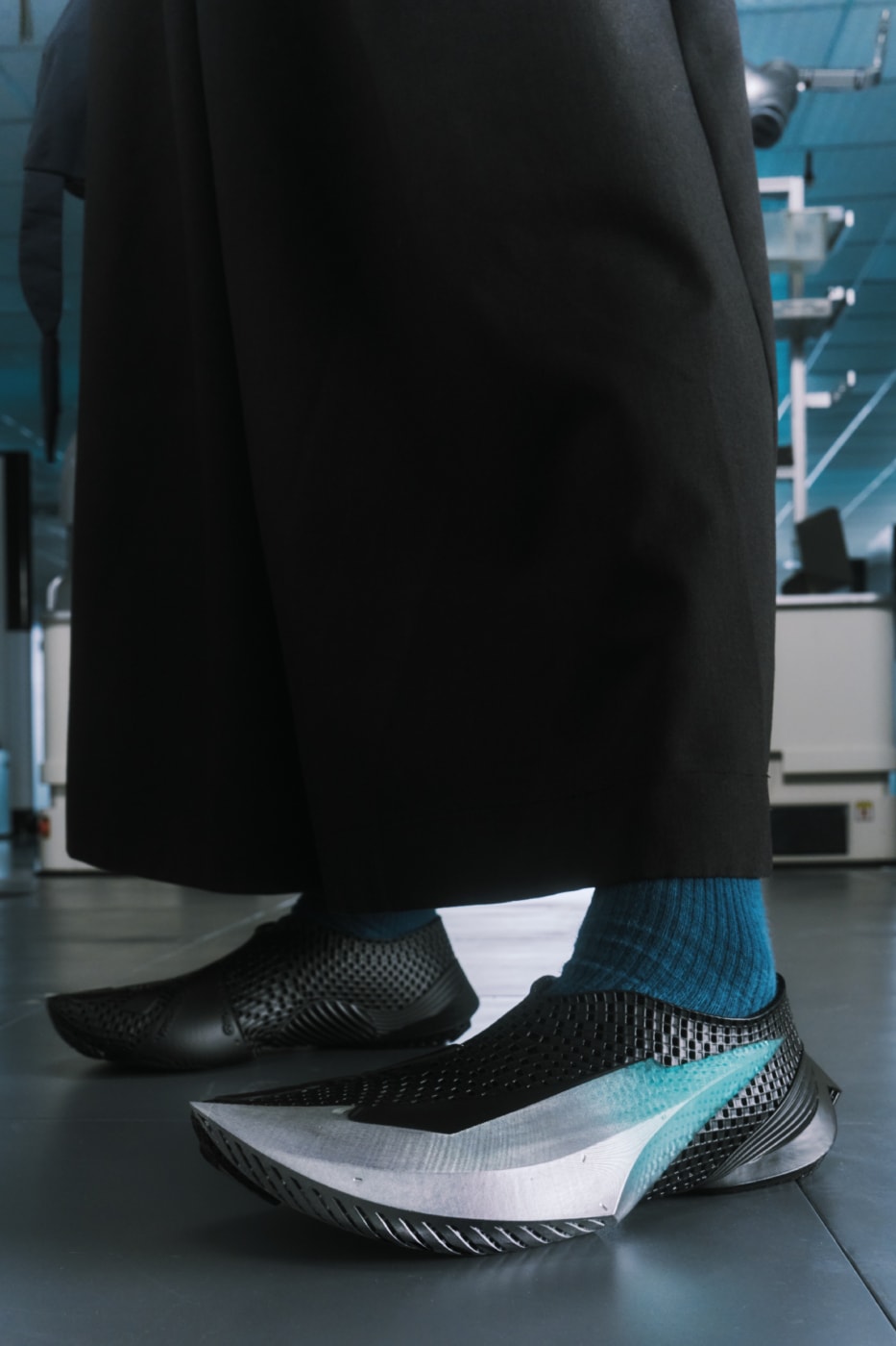 ACRONYM aliveform 3d printed shoe the Blade Release Info