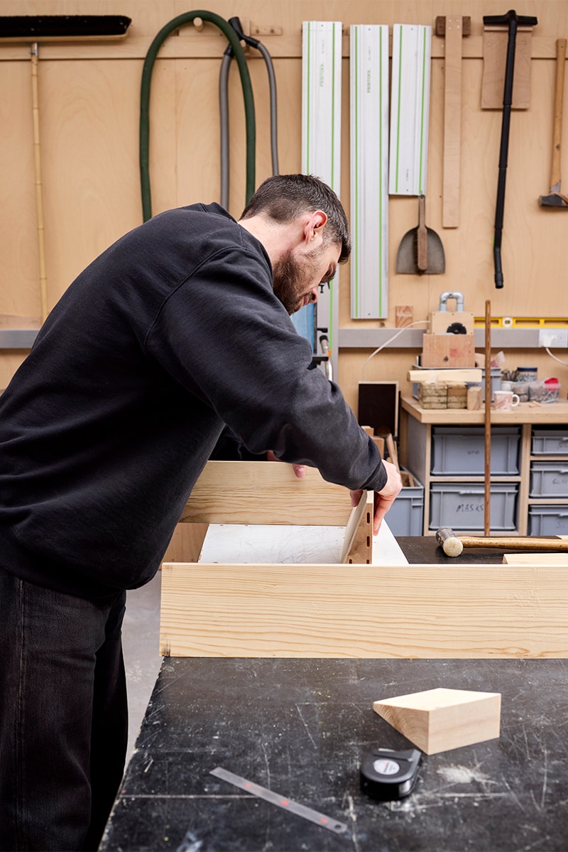 Max Lamb Makes Material Go Further With The "Min Chair" 