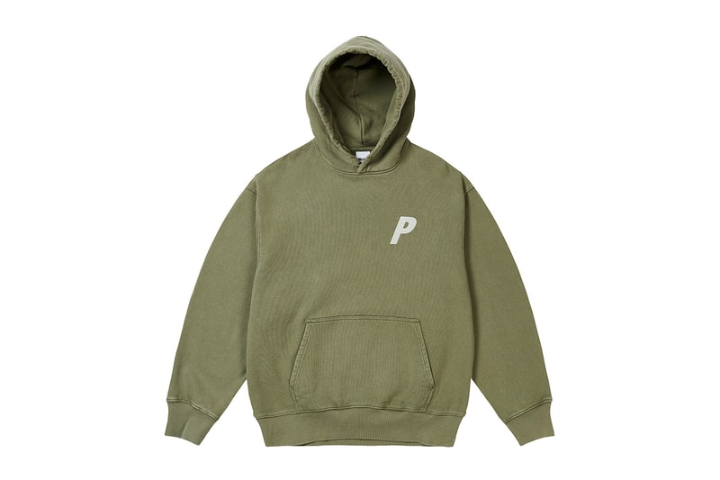 Everything Dropping at Palace This Week Summer 2026 drop 4 Baggy Carp Short in Black and Flowers. - Big Apple Knit in Flashy Fluro, Navy, Off White - Golf P-Frame 5-Panel Snapback in Black, Navy and White - Rubbed P3 Hoodie in Black, Concrete Grey, Navy, skyline Blue, Deep Green rizla collab