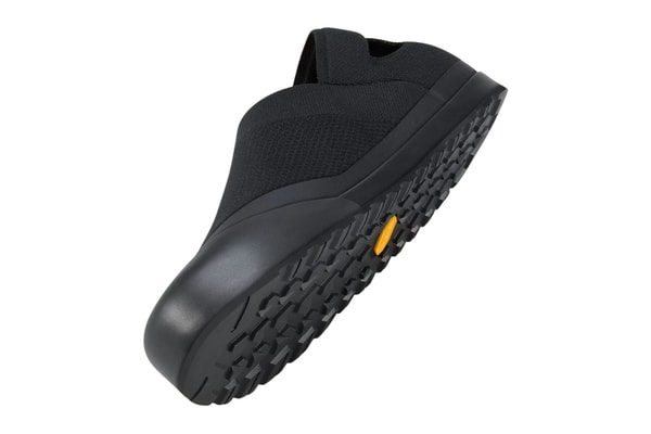 Arc'teryx Kragg Aura Mules Release Info Black Sapphire Habitat Sea Salt Vibram Megagrip