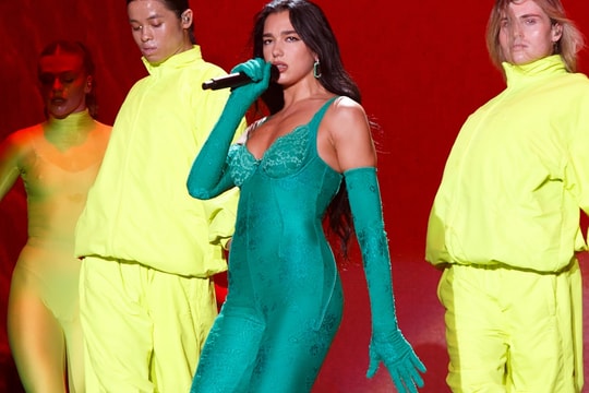 You Can Now Watch Dua Lipa’s ‘Live From Mexico’ Concert Film on YouTube for Free