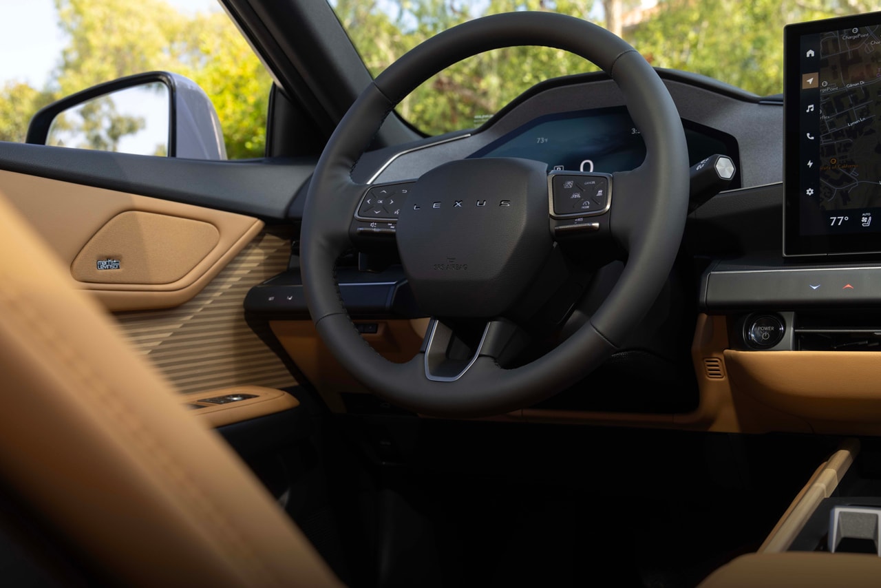 Lexus ES 350e Luxury Executive Reclining seat rolls royce phantom