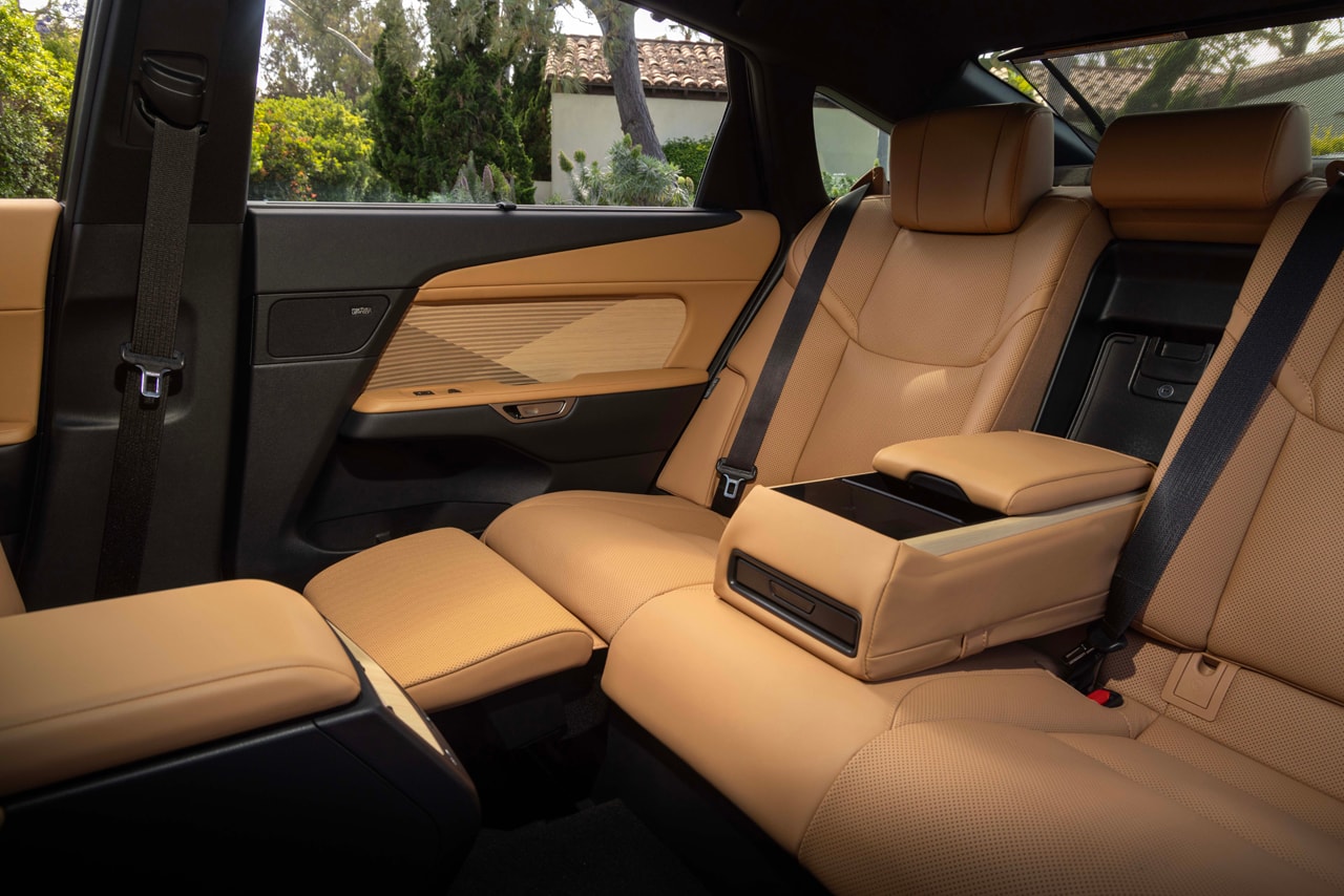 Lexus ES 350e Luxury Executive Reclining seat rolls royce phantom