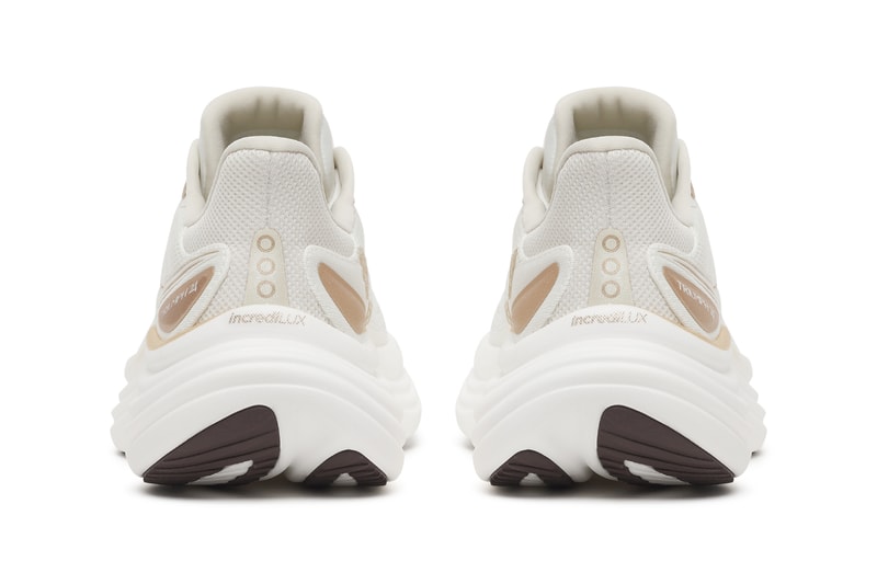 Saucony Triumph 24  S100997-1019 Quartz/Anchor S100999-1019 Ivory/Eggshell Release info