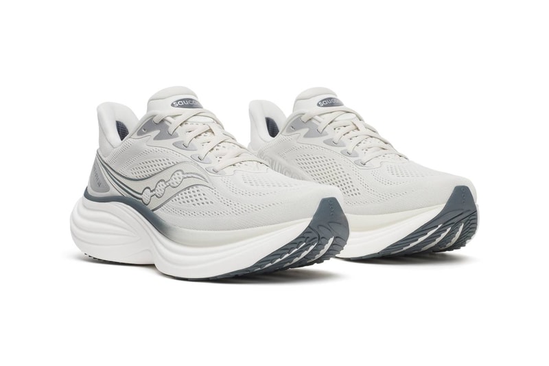 Saucony Triumph 24  S100997-1019 Quartz/Anchor S100999-1019 Ivory/Eggshell Release info