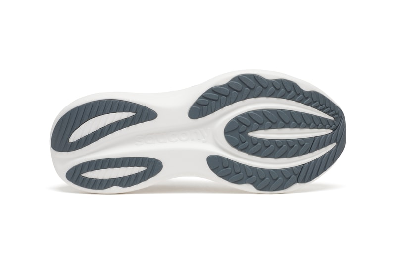Saucony Triumph 24  S100997-1019 Quartz/Anchor S100999-1019 Ivory/Eggshell Release info