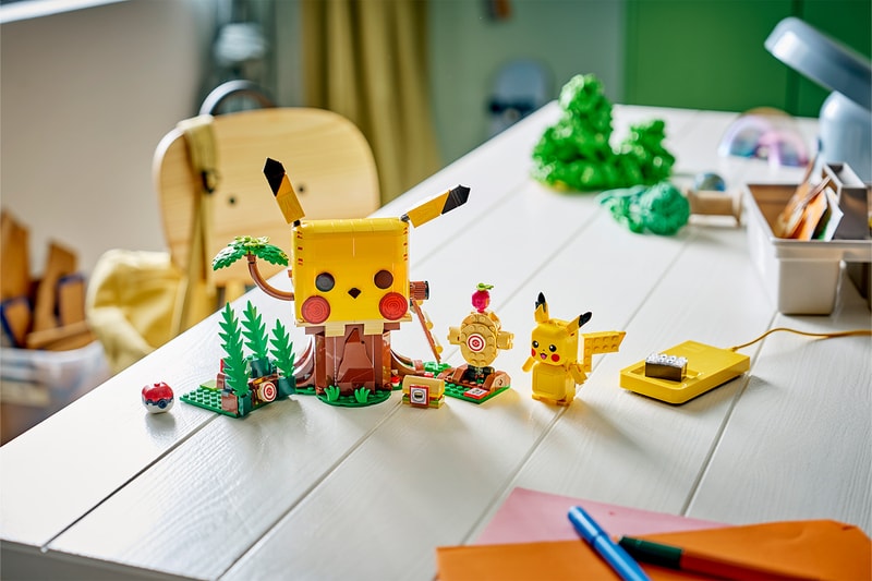 LEGO and Pokémon Unveil Interactive SMART Play Sets pikachu charizard mew mewtwo