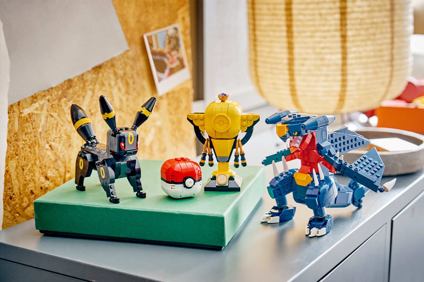 LEGO and Pokémon Unveil Interactive SMART Play Sets pikachu charizard mew mewtwo LEGO and Pokémon Unveil 12 New SMART Play Sets Featuring Motion-Controlled Battle Technology