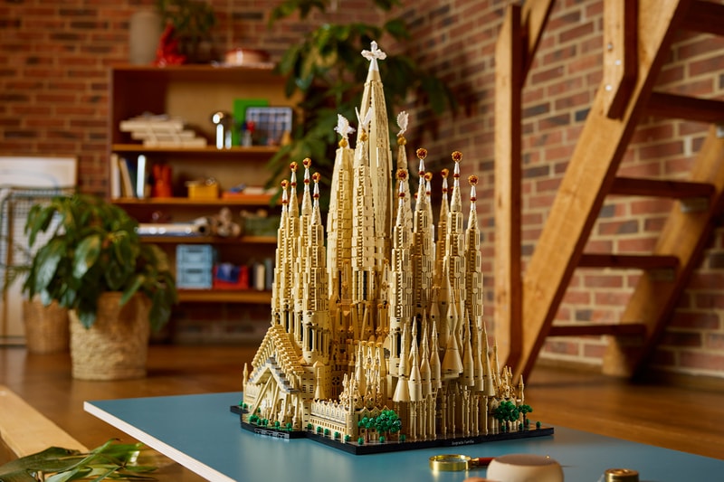 LEGO Unveils Massive Architecture Sagrada Família Set to Honor Antoni Gaudí