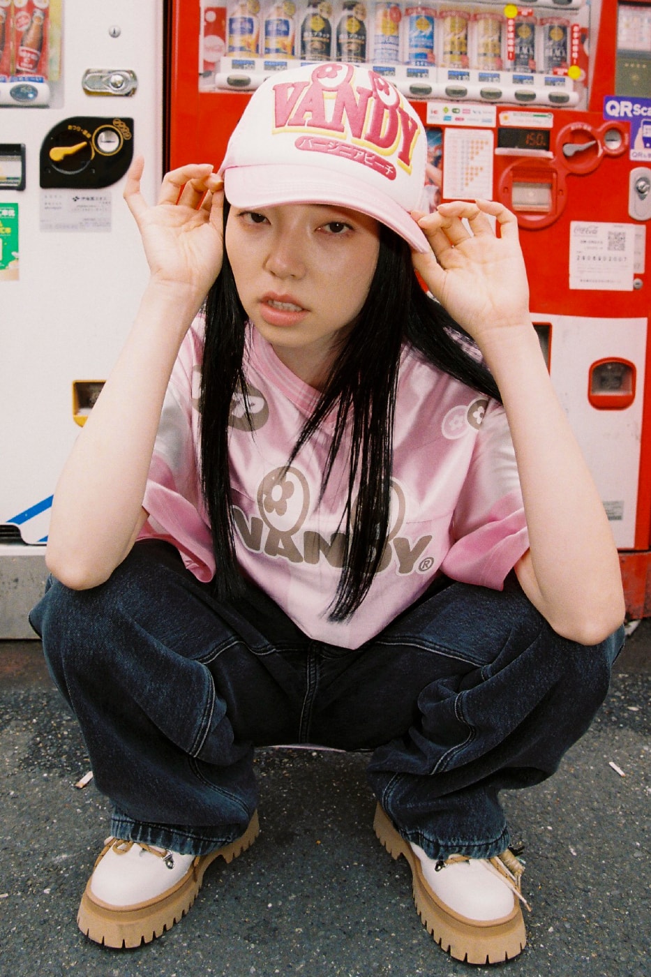 VANDYTHEPINK Summer Drop Limited Edition Trading Cards Release Info 