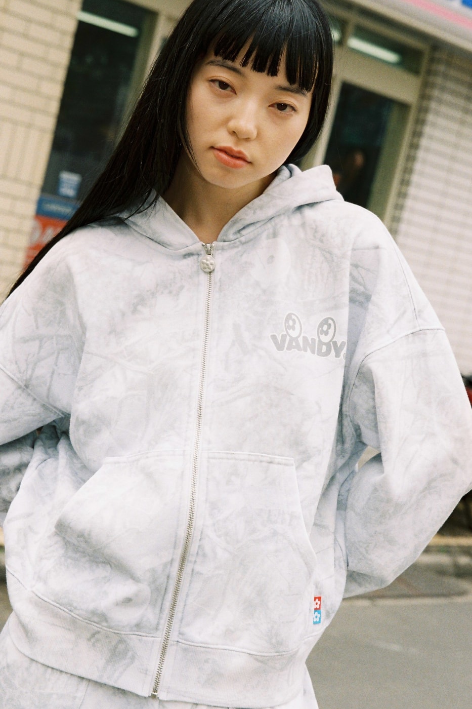 VANDYTHEPINK Summer Drop Limited Edition Trading Cards Release Info 