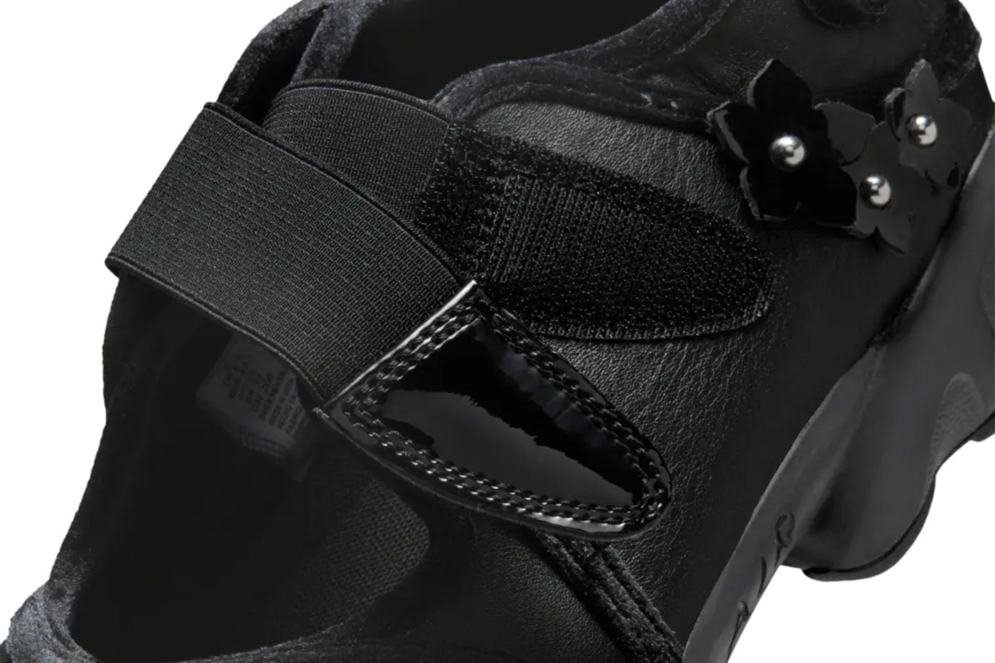 Nike Air Rift Flowers IV5682-001 Official Images