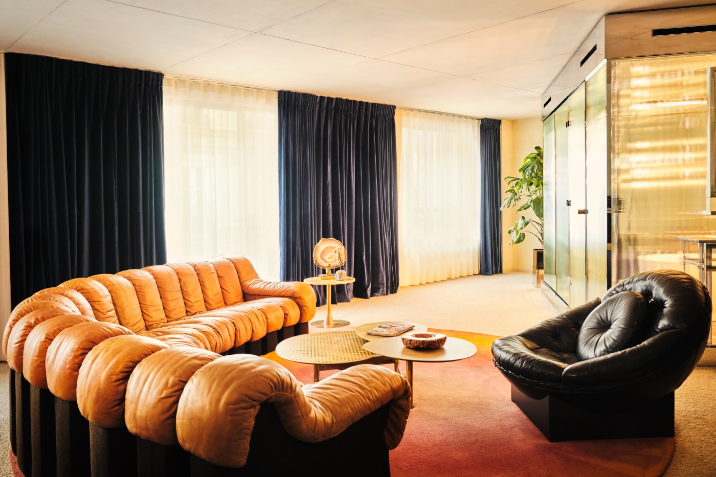 Studio KO Hôtel Bus Palladium Paris Interiors L'Œil de KO 