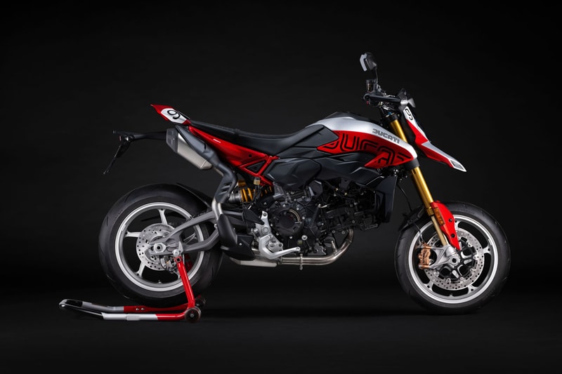 Ducati collezione 100 anniversary helmets jackets century motorcycles bikes 750 Imola Desmo, 750 Super Sport Desmo Streetfighter V4 S 100 XDiavel V4 100 Diavel V4 RS 100 Multistrada V4 RS 100 Hypermotard V2 SP 100