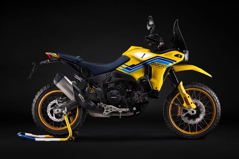 Ducati collezione 100 anniversary helmets jackets century motorcycles bikes 750 Imola Desmo, 750 Super Sport Desmo Streetfighter V4 S 100 XDiavel V4 100 Diavel V4 RS 100 Multistrada V4 RS 100 Hypermotard V2 SP 100