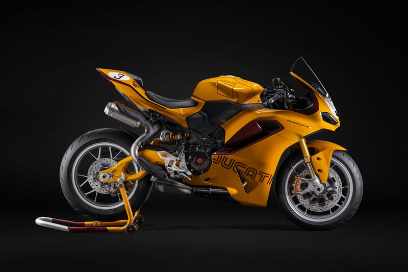 Ducati collezione 100 anniversary helmets jackets century motorcycles bikes 750 Imola Desmo, 750 Super Sport Desmo Streetfighter V4 S 100 XDiavel V4 100 Diavel V4 RS 100 Multistrada V4 RS 100 Hypermotard V2 SP 100