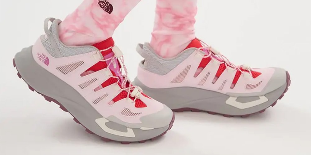 emmi Clads The North Face VECTIV Breeze 2 in Soft Pink and Grey
