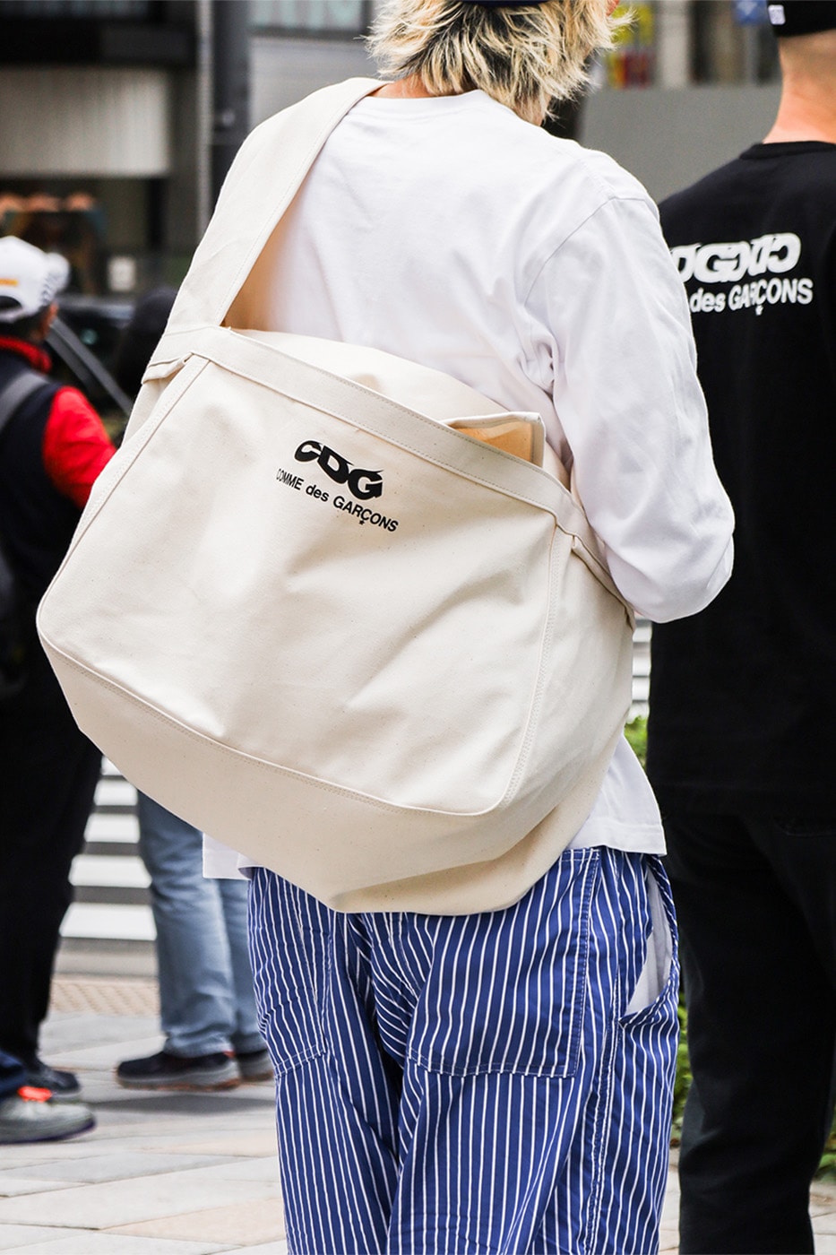 CDG comme des garcons Postman Bag Return Release Info