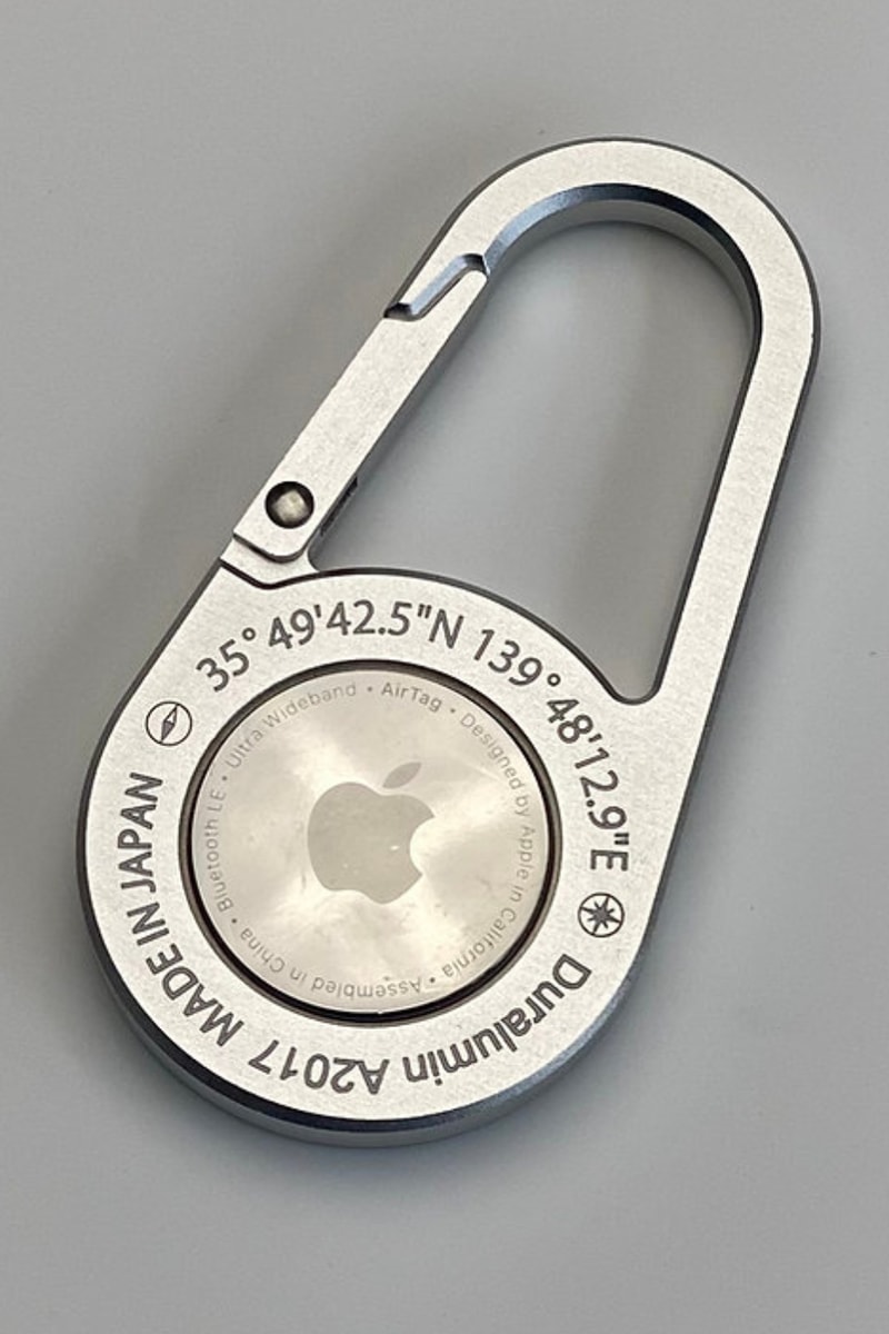 Saegusa Design AirTag Carabiner in brass, stainless steel and Duralumin for minimalist everyday carry