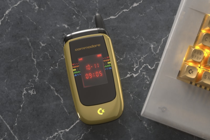 Commodore Callback 8020 retro flip phone with Sailfish OS and closed clamshell design