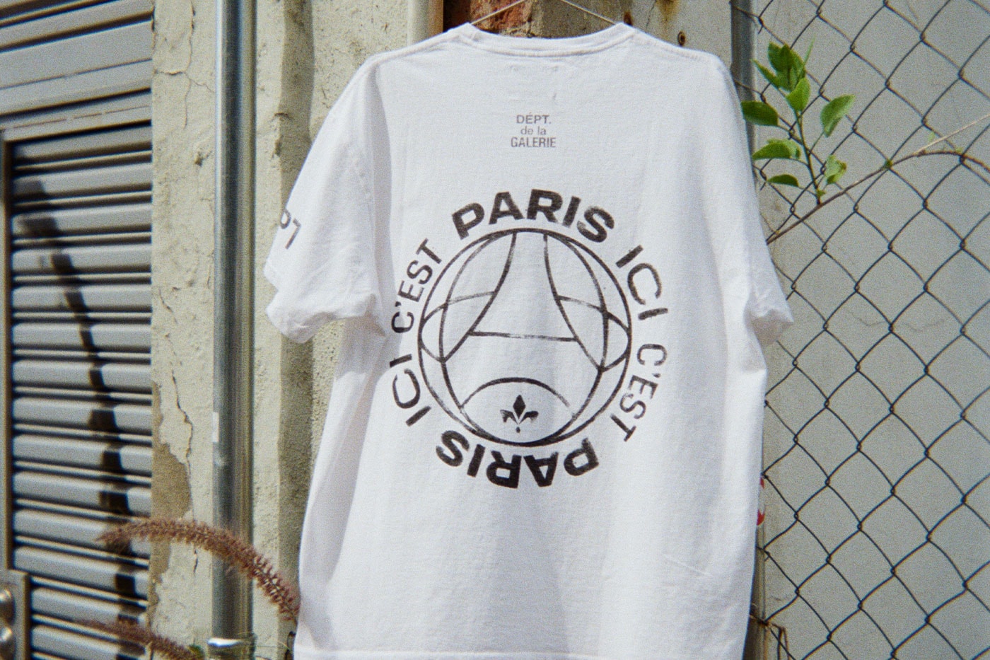 Gallery Dept. and Paris Saint-Germain Unveil Limited-Edition "I Love Paris" T-Shirt ici cest paris