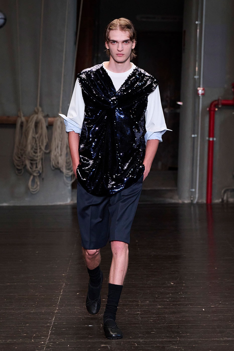 Simone Rocha Debuts Inaugural Men's Collection for SS27 pitti uomo 110 florence debut mens collection