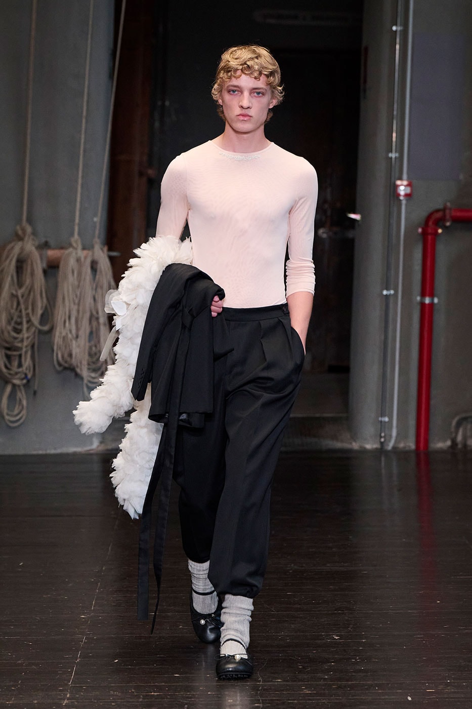 Simone Rocha Debuts Inaugural Men's Collection for SS27 pitti uomo 110 florence debut mens collection