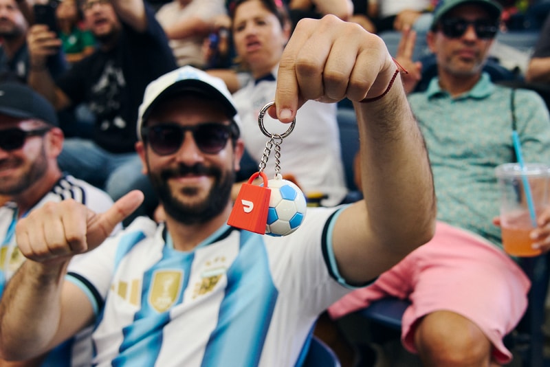 Alexis Guerreros Dives Right Into the Beautiful Chaos of the FIFA Fan Festival Crowd in NYC