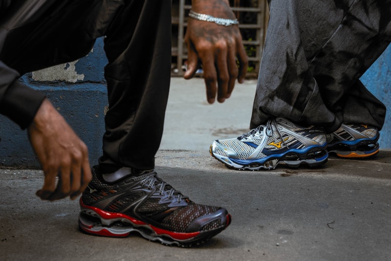Mizuno WAVE PROPHECY 1 “Yellow/Blue” D1GA265501  “Red/Gold” D1GA265101 Campaign Images Release Info 