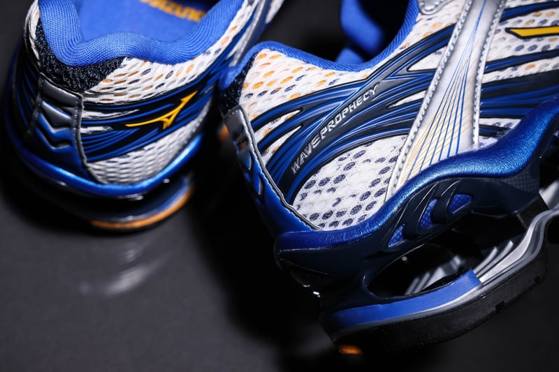 Mizuno WAVE PROPHECY 1 “Yellow/Blue” D1GA265501  “Red/Gold” D1GA265101 Campaign Images Release Info 
