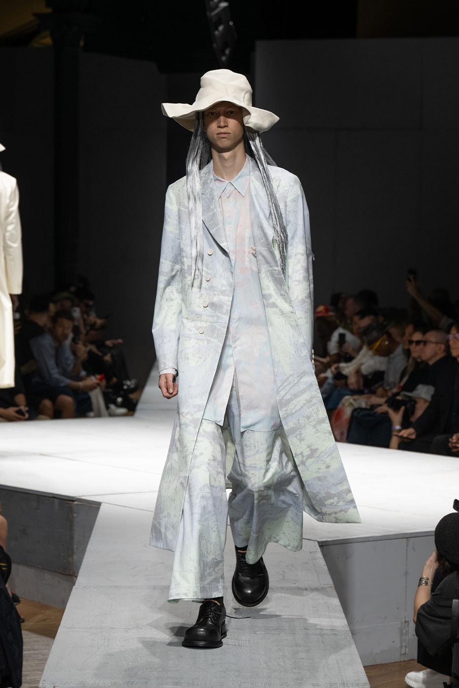 COMME des GARÇONS HOMME PLUS SS27 Debuts Dual-Act Show "If The War Were To End.." rei kawakubo paris fashion week