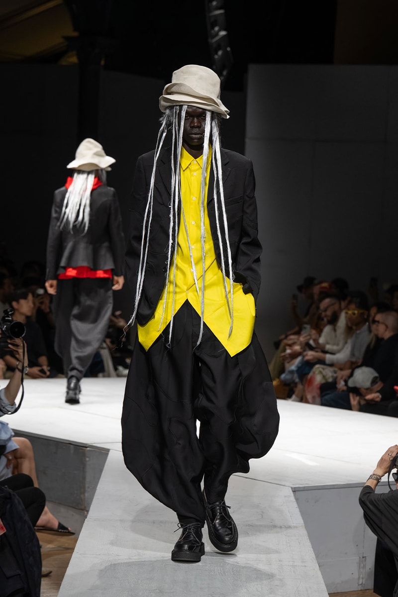COMME des GARÇONS HOMME PLUS SS27 Debuts Dual-Act Show "If The War Were To End.." rei kawakubo paris fashion week