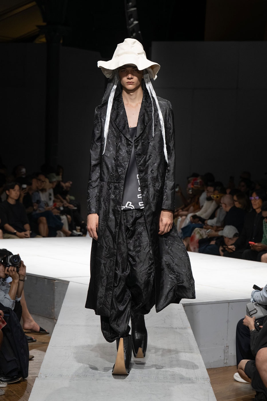 COMME des GARÇONS HOMME PLUS SS27 Debuts Dual-Act Show "If The War Were To End.." rei kawakubo paris fashion week