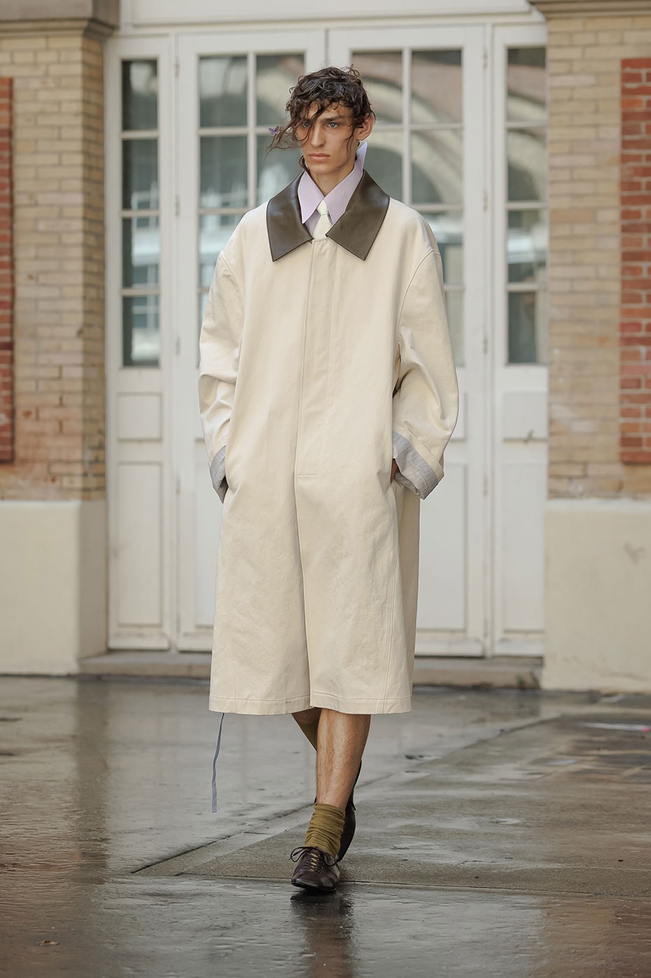 SEAN SUEN SS27 Explores the Boundaries of Perception With "HIDDEN ONE" paris fashion week ss27 collection runway