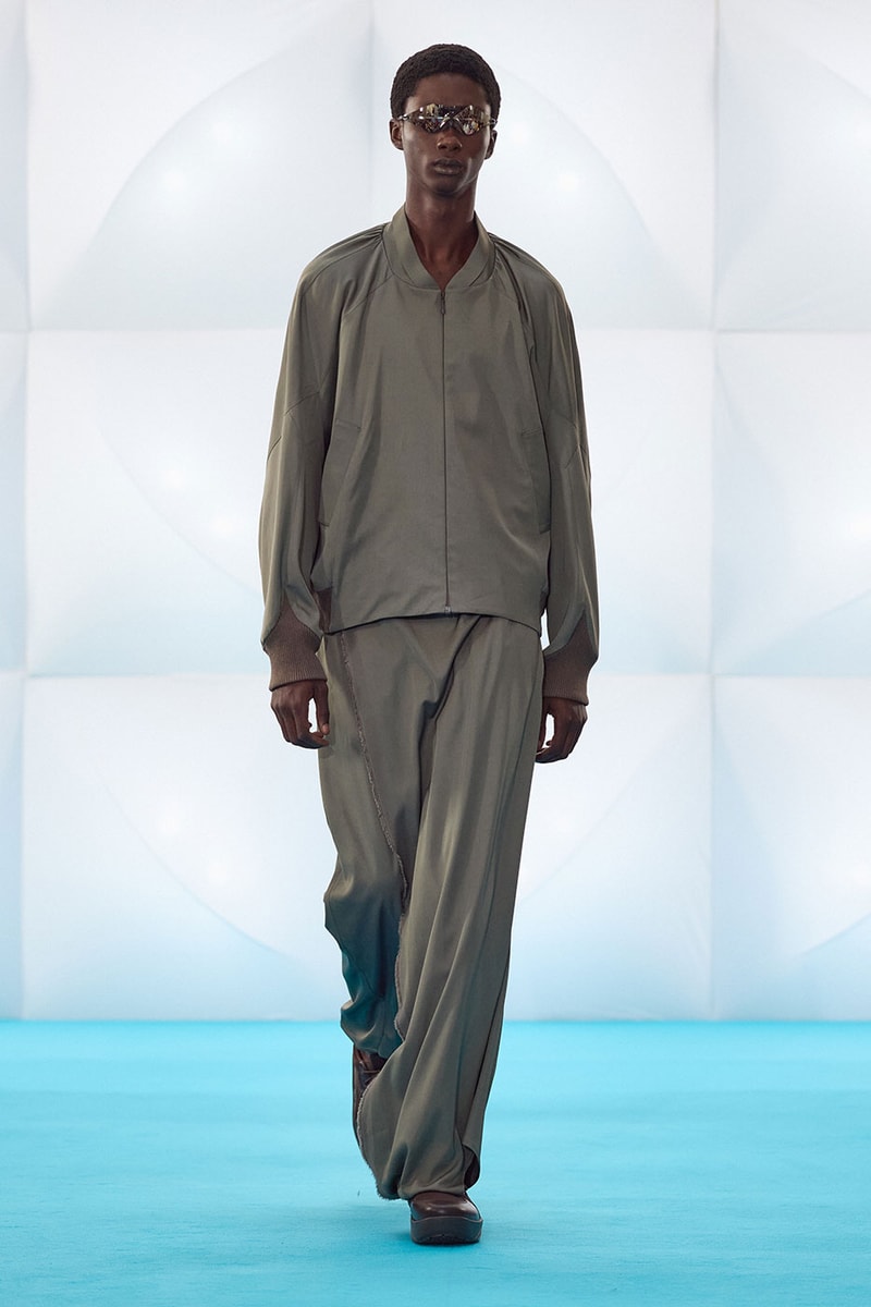 Kiko Kostadinov SS27 Distorts Materiality With "EXTROFLEXION" crocs oakley collaboration 