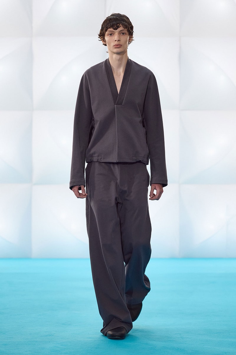 Kiko Kostadinov SS27 Distorts Materiality With "EXTROFLEXION" crocs oakley collaboration 